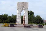 Вечный огонь в центре Шушенского.